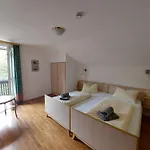 Schoenblick Apartman *