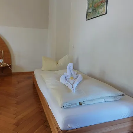 Schoenblick Apartment *